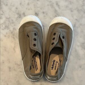 Victoria Kids' Slip-On Shoes
